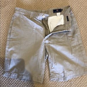 vineyard vines club short khaki pants